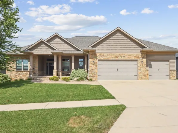 1112 Portsmith Cir, Marion, IA 52302