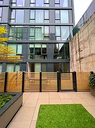 Rented by R New York