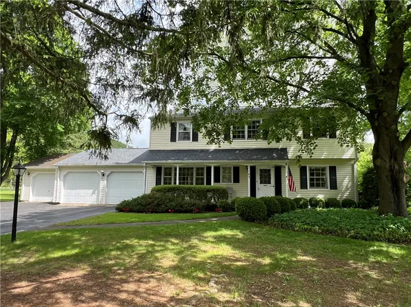 183 Davenport Rd, Big Flats, NY 14814