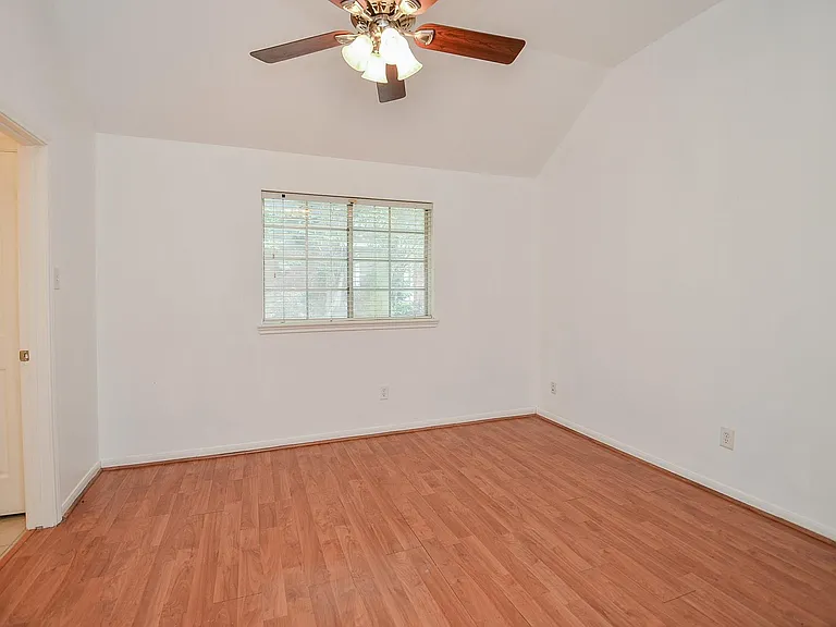 1631 Berkoff Dr — Photo 22