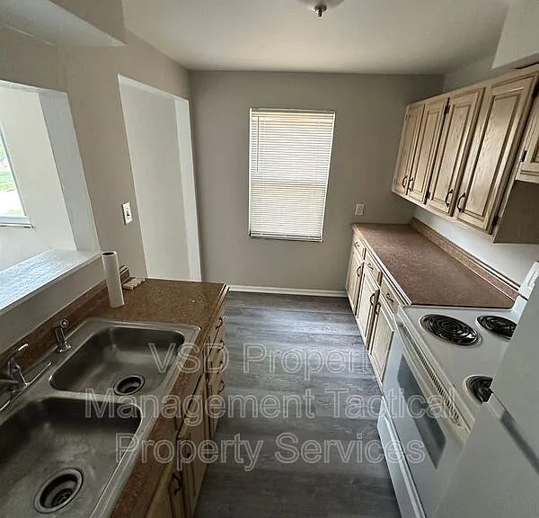 20131 Crystal Ave #UP — Photo 8