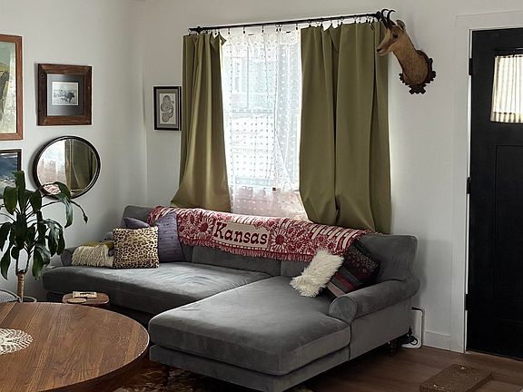 3rd image of 17 Henry Street