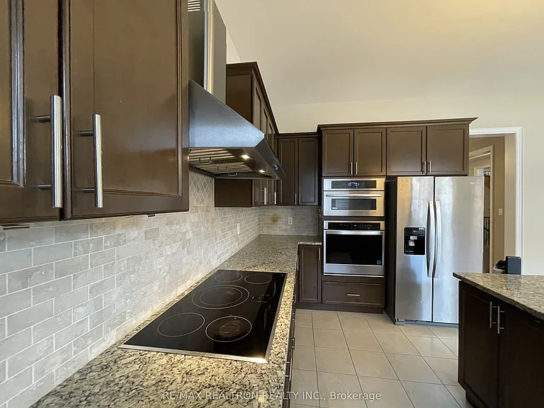 51 Gracedale Dr — Photo 4