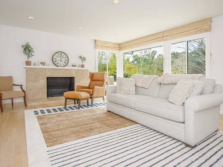 38 Paseo Way — Photo 10