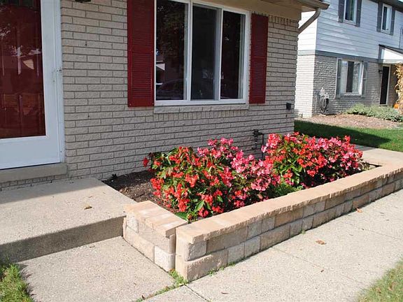 2nd image of 43201 Hartwick Dr
