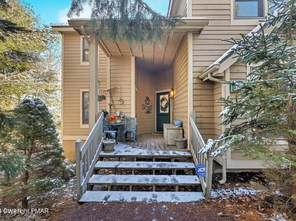 116 Laurel Ct, Tannersville, PA 18372