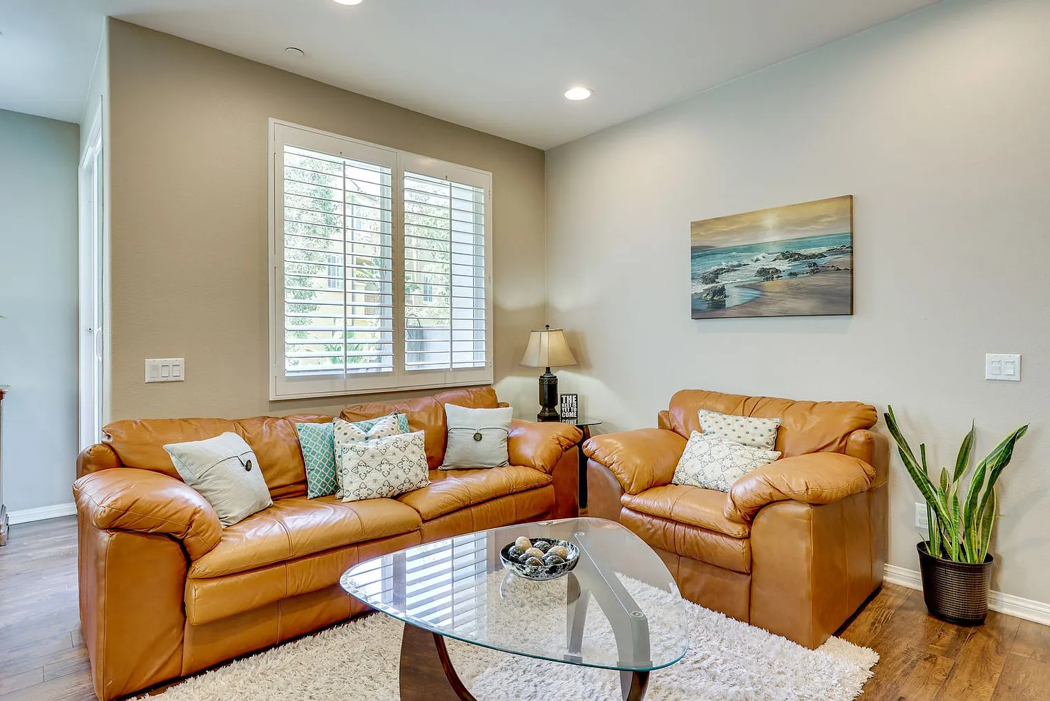 2 bed, 3.0 bath, 1367 sqft, $5,709 — Photo 1