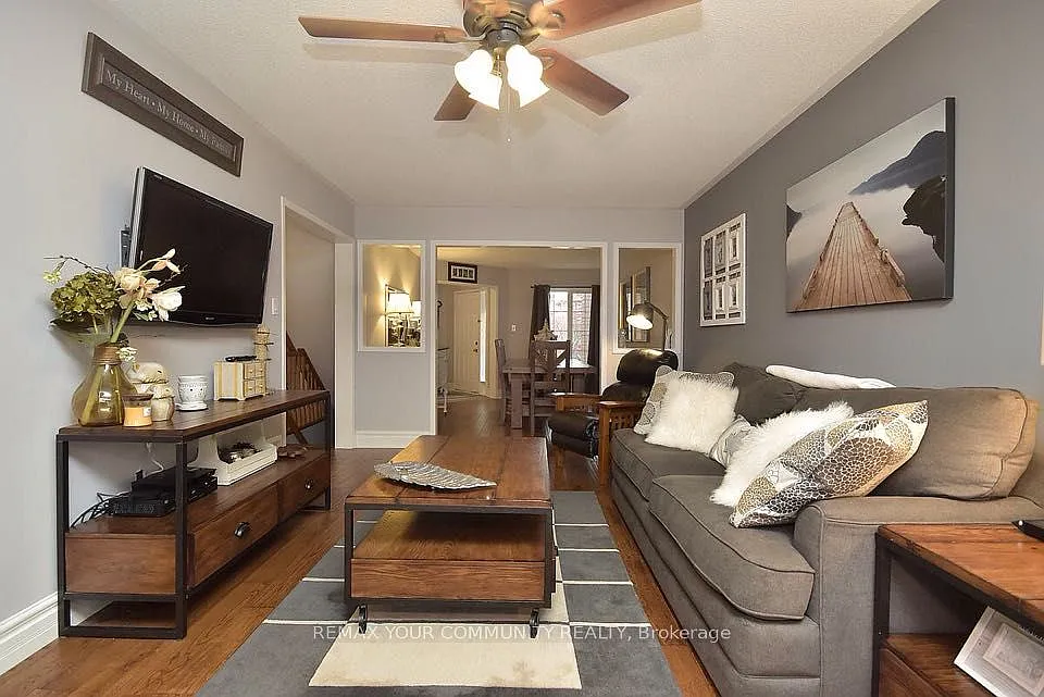 3 bed, $2,850 — Photo 2