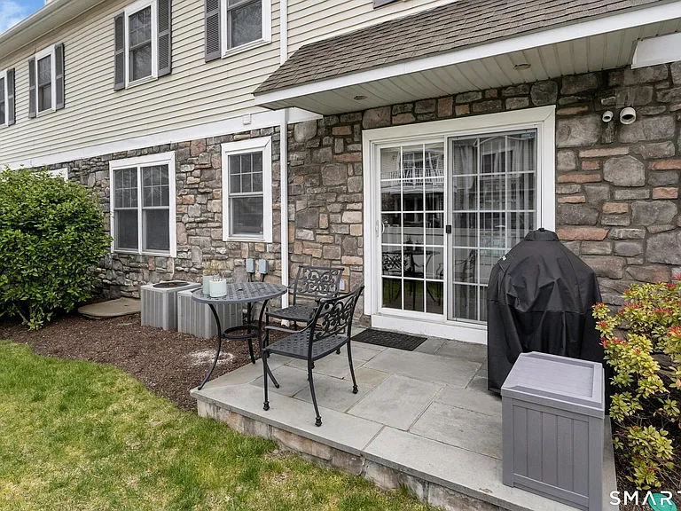 39 Maple Tree Ave #21 — Photo 16