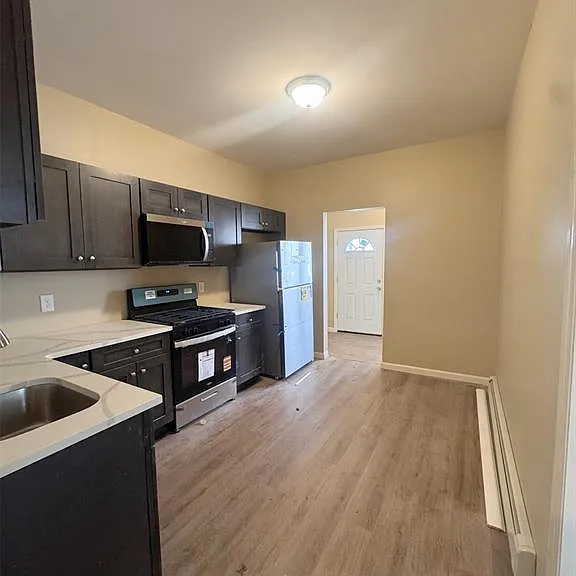 162 Van Buren St — Photo 3