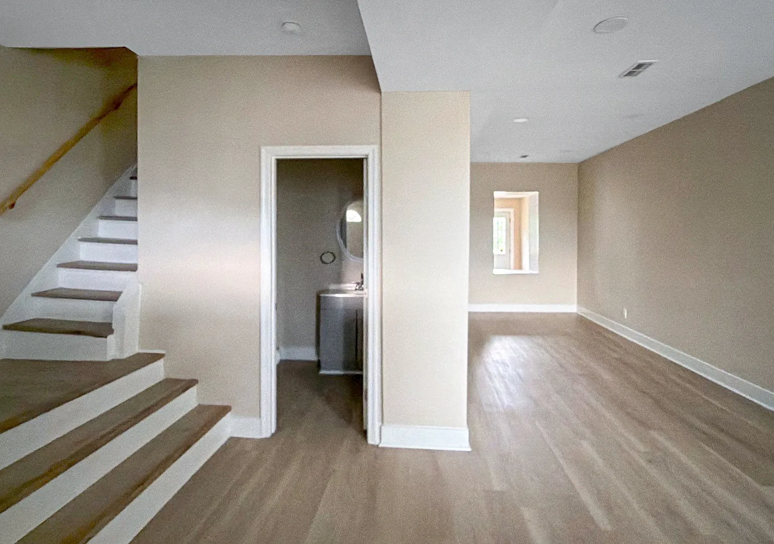 Exceptional Value! Fully Renovated 5 Bedroom 3.5 Bath, Private Parking, Finished Basement — Photo 4