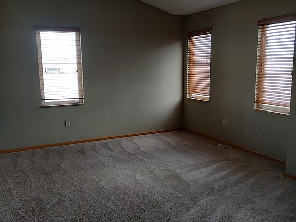 4th image of 4421 Menge Ln