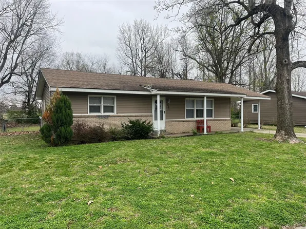 306 Marion Ave, Sikeston, MO 63801