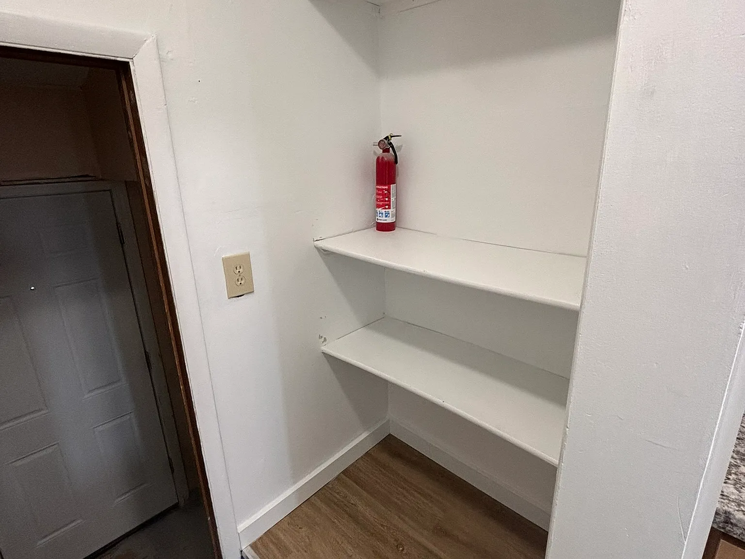 527 Saint Johns Ave — Photo 4