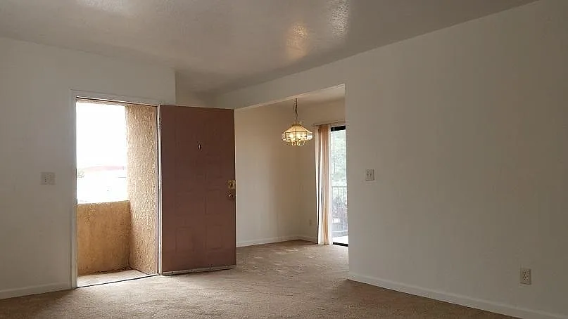 2 bed, 840 sqft, $1,025 — Photo 4