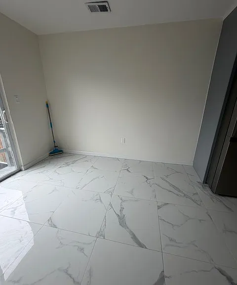 86 Confederation Pl #1 — Photo 9