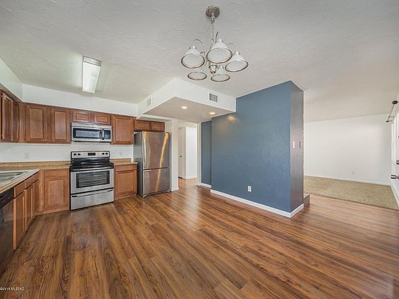 Lascolinas-403_mls-5