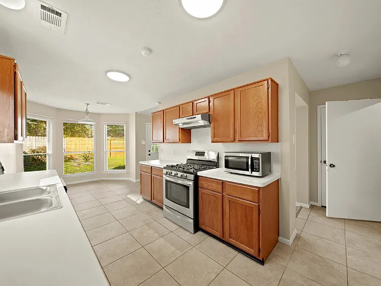 6355 Northland Dr — Photo 30