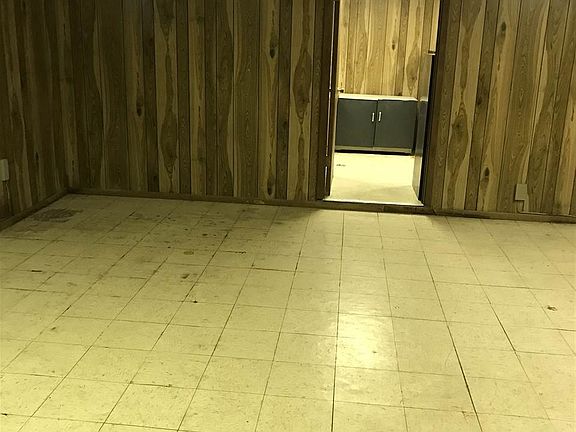 5th image of 108 E 11th St