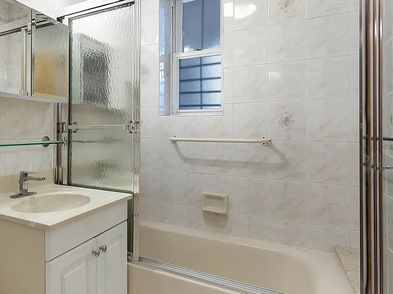 1620 Avenue I #101 — Photo 6