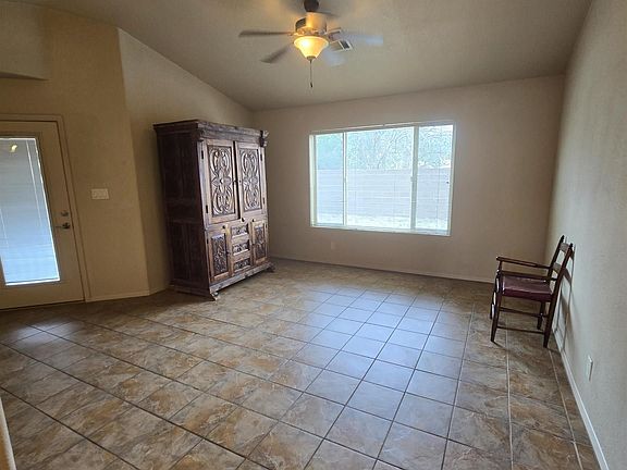 2nd image of 510 Los Pinos St