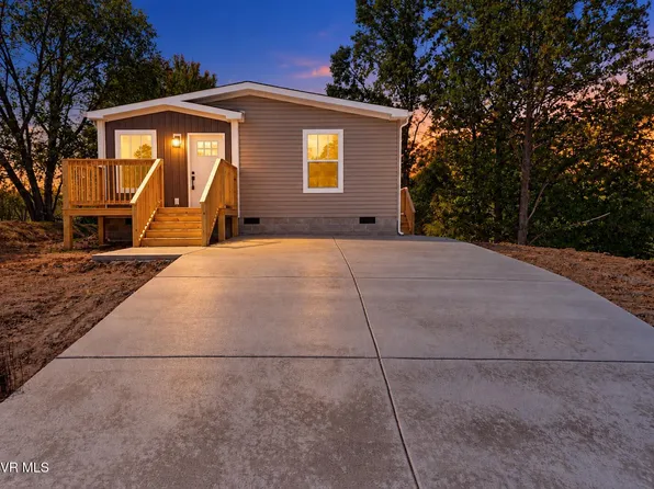 400 Highland Meadows Dr, Blountville, TN 37617