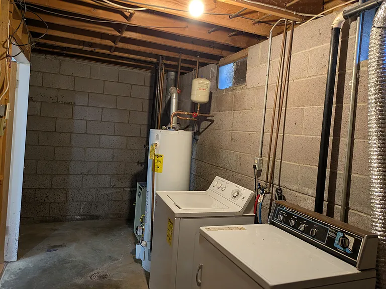 1822 Mactavish Ct #2 — Photo 27