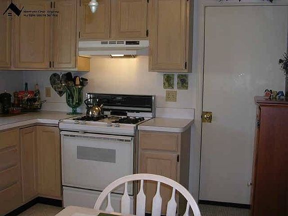 3rd image of 19445 Lymans Ln #97