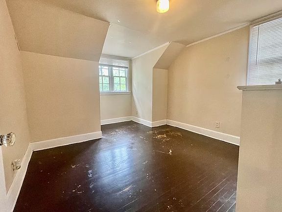 4th image of 433 Thorn Pl #B