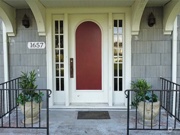 1657 NE Pacific Avenue, Keyport, WA 98345