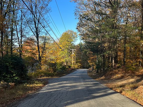 3rd image of 398 Foster Hill Rd