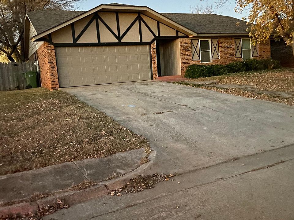 1st image of 805 Miller Dr