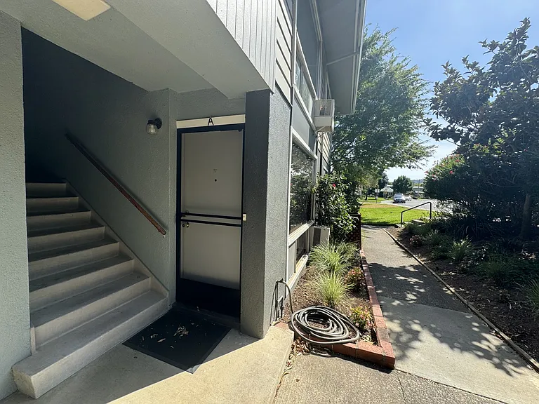 1080 Los Gamos Rd #A — Photo 1