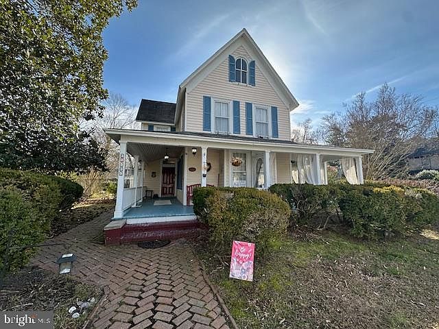 1st image of 30535 Linden Ave