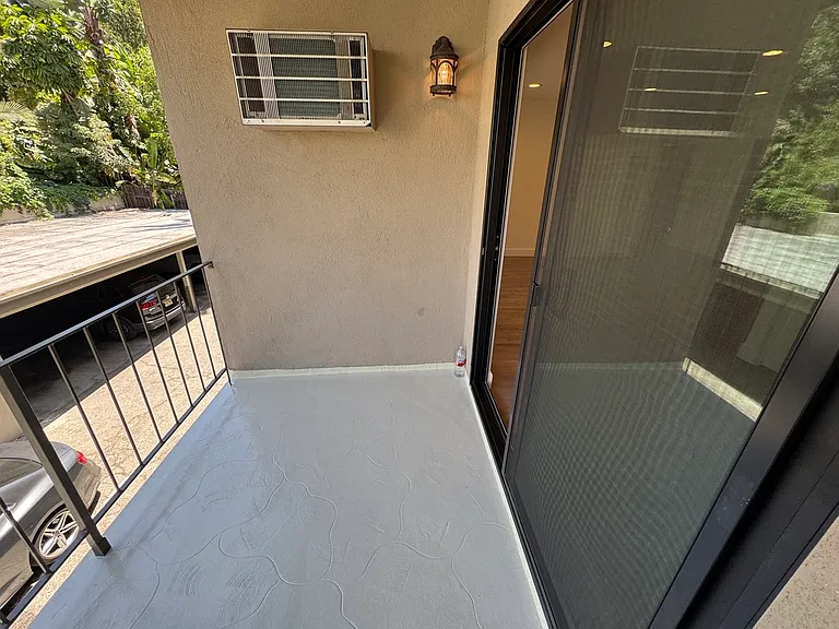 6345 Primrose Ave #10 — Photo 27