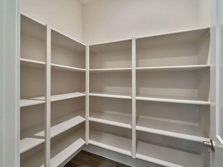 200 Moisant Ct — Photo 30