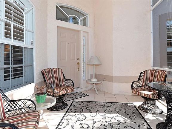 3rd image of 9554 Forest Hills Cir