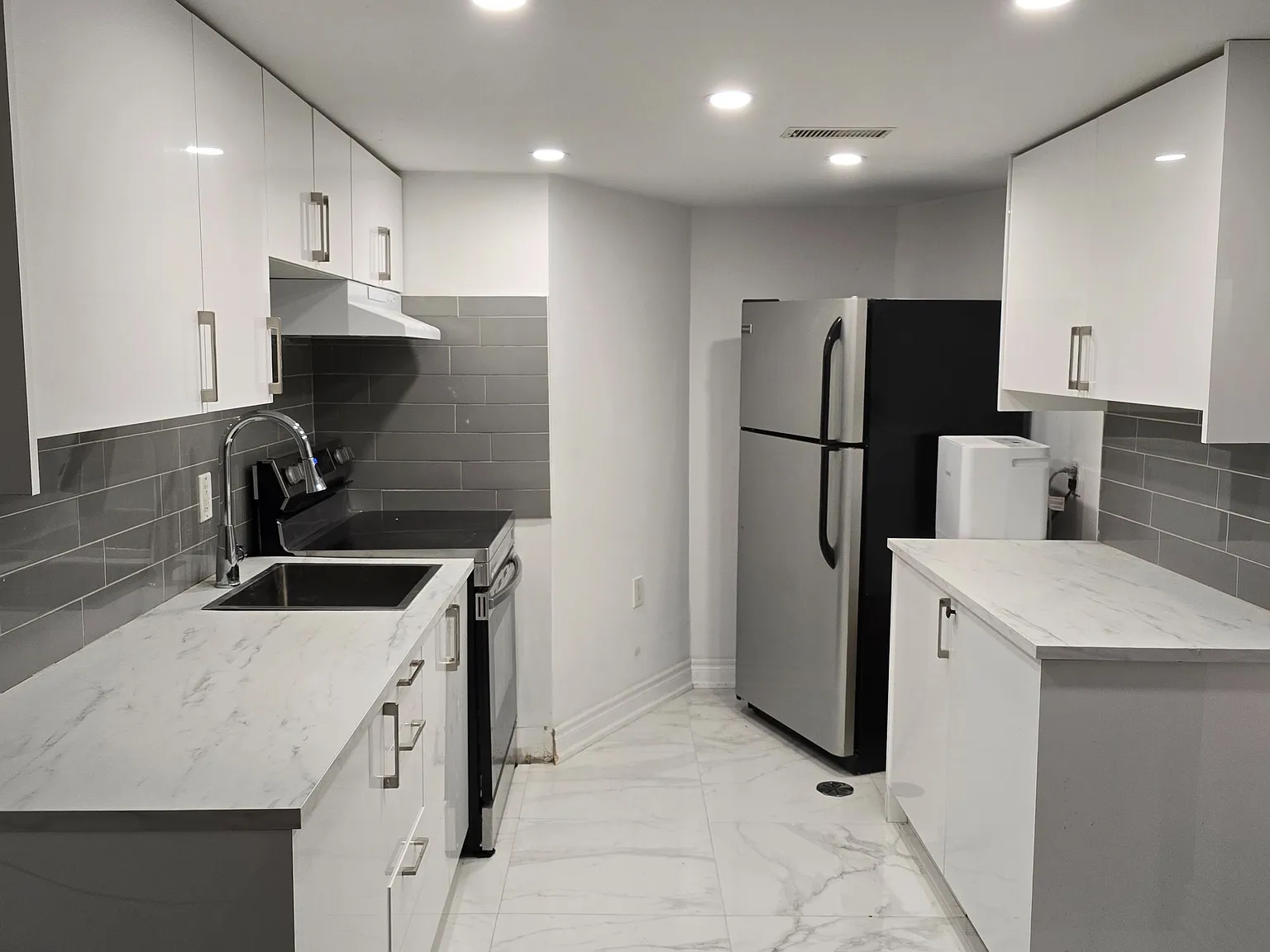 2 bed, $1,795 — Photo 4