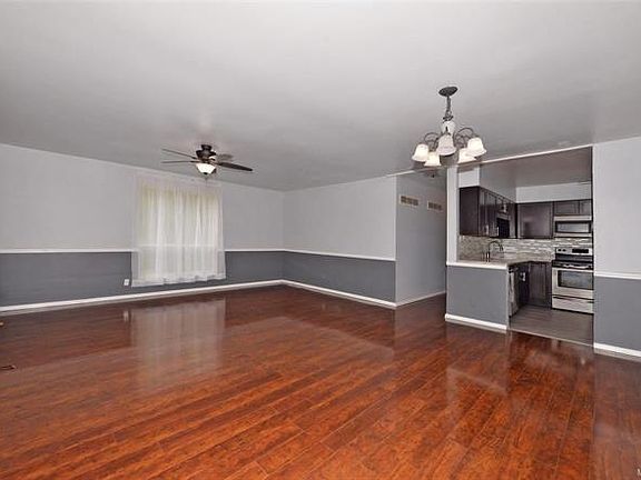 4th image of 2752 Blackforest Dr APT C