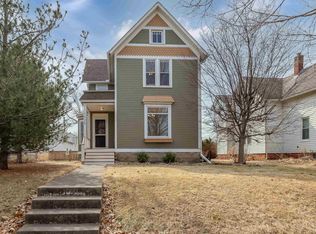 1028 13th Ave, Moline, IL 61265