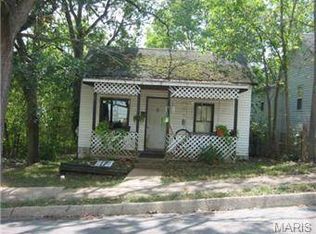 315 Fletcher St, De Soto, MO 63020