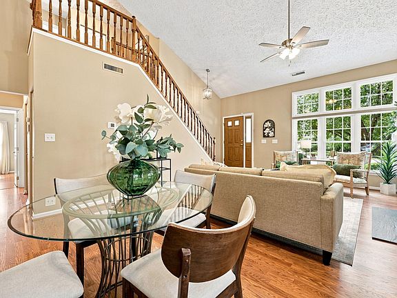 5th image of 5 Wavecrest Ct