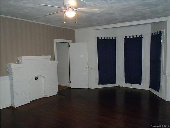 3rd image of 517 S Meeting St