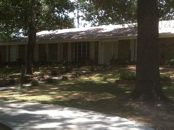 3rd image of 6404 Springwood Dr
