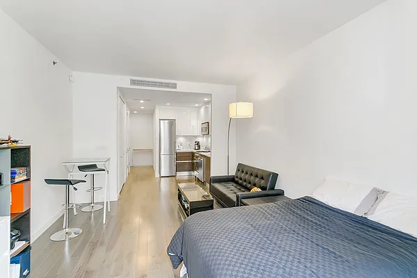 Rented by Modern Spaces | media 11