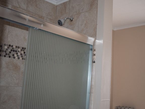 2nd image of 8 Edwards St #2-1