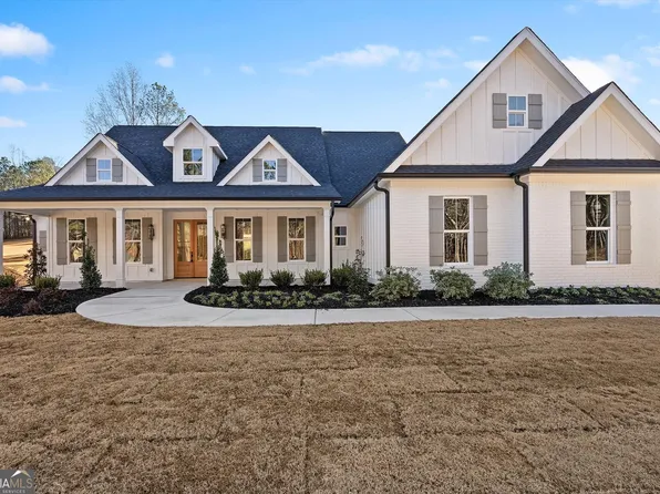 105 W Lake Blvd, Carrollton, GA 30116