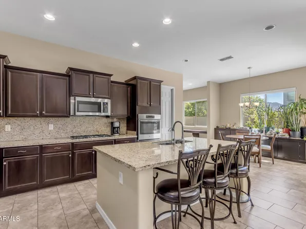 2827 E MUIRFIELD Street, Gilbert, AZ 85298