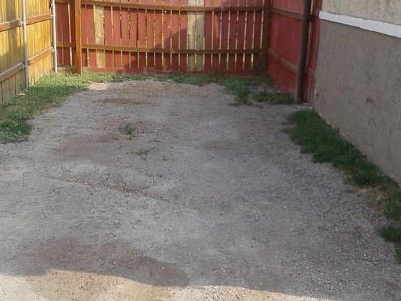 2nd image of 108 1/2 5th Ave E