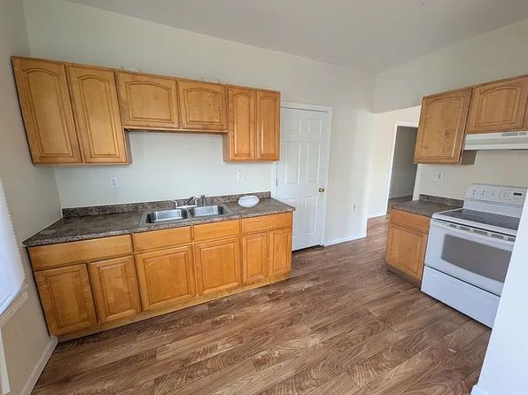 928 Hancock Ave #3L